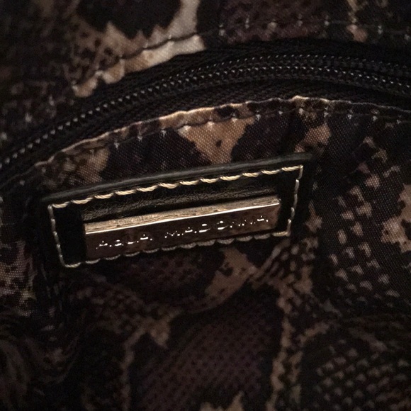 🌼 Aqua Madonna 🌼 leopard crossbody bag. - Picture 5 of 7